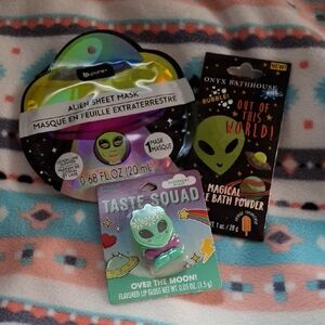 Alien Themed Beauty Set